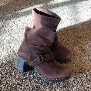 Dansko suede heeled booties
